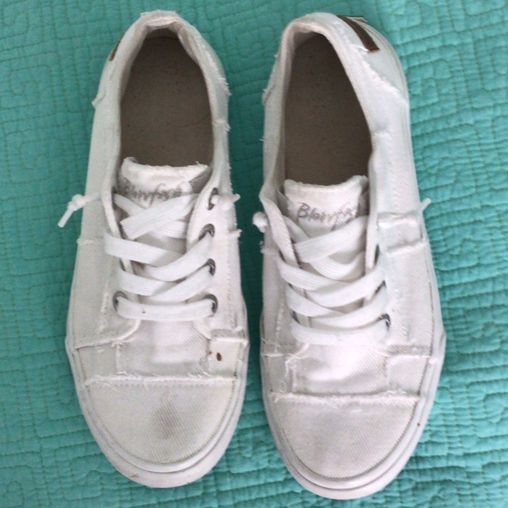 Blowfish Malibu - Women’s White Canvas Sneakers - Picture 4 of 8